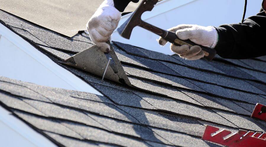 Professional residential roofers in Alhambra, IL